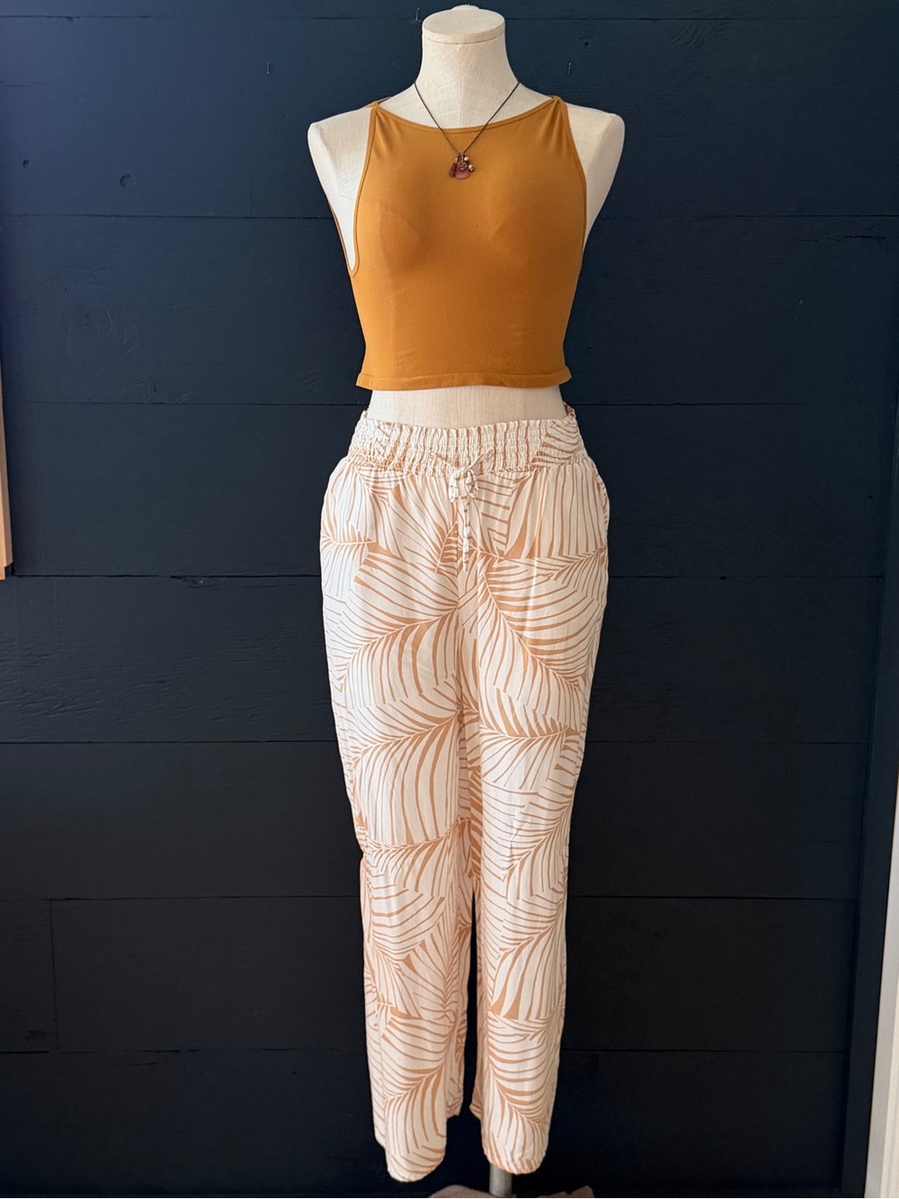 Roxy Cream Striped Crinkle Wide Leg Pants Size S Viscose EUC - Picture 5 of 14